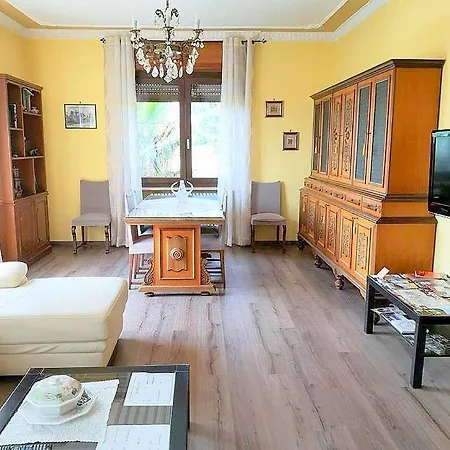 Bussoleno Apartment Sleeps 6 With Wifi Apartment *