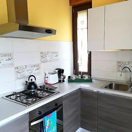 Bussoleno Apartment Sleeps 6 With Wifi Apartamento
