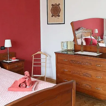 Bussoleno Apartment Sleeps 6 With Wifi